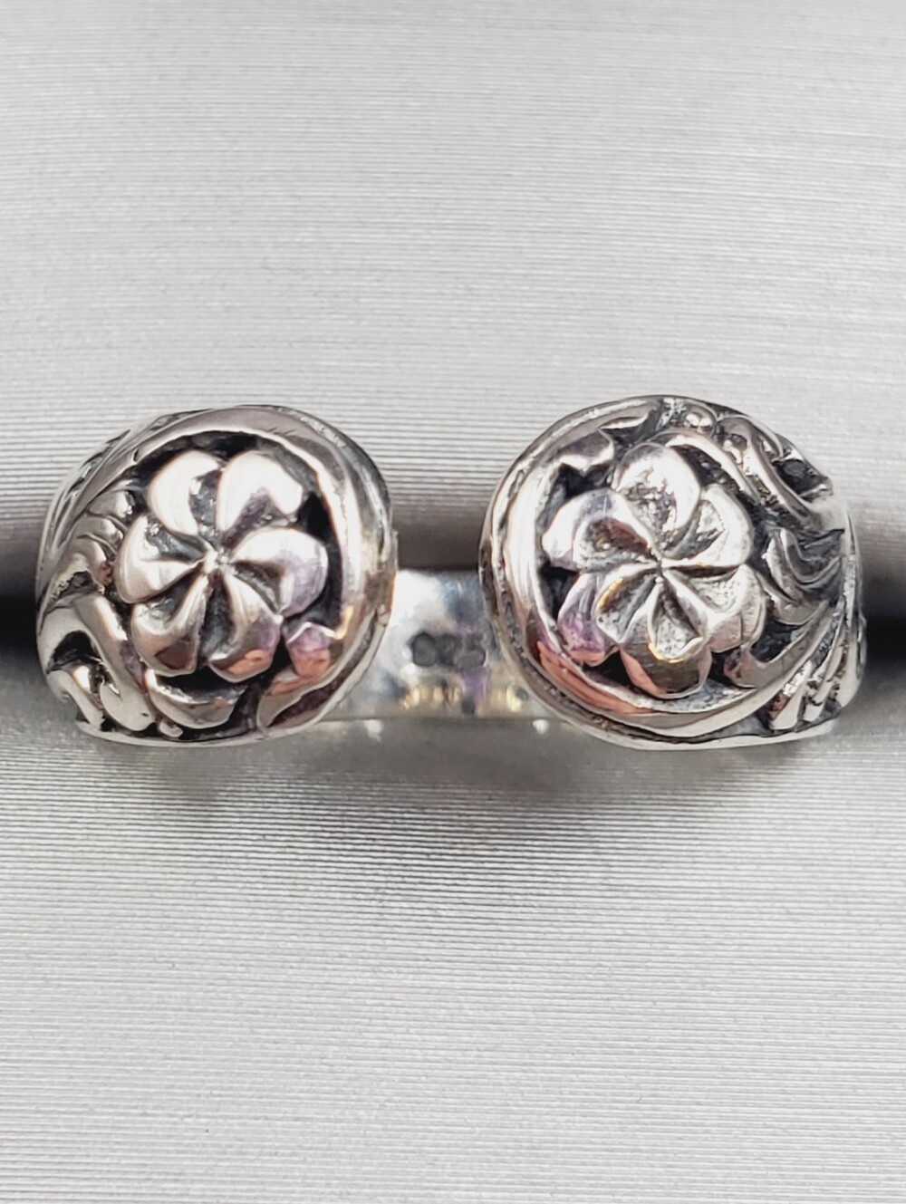 Sterling Silver Floral Double-Button Ring - Silver